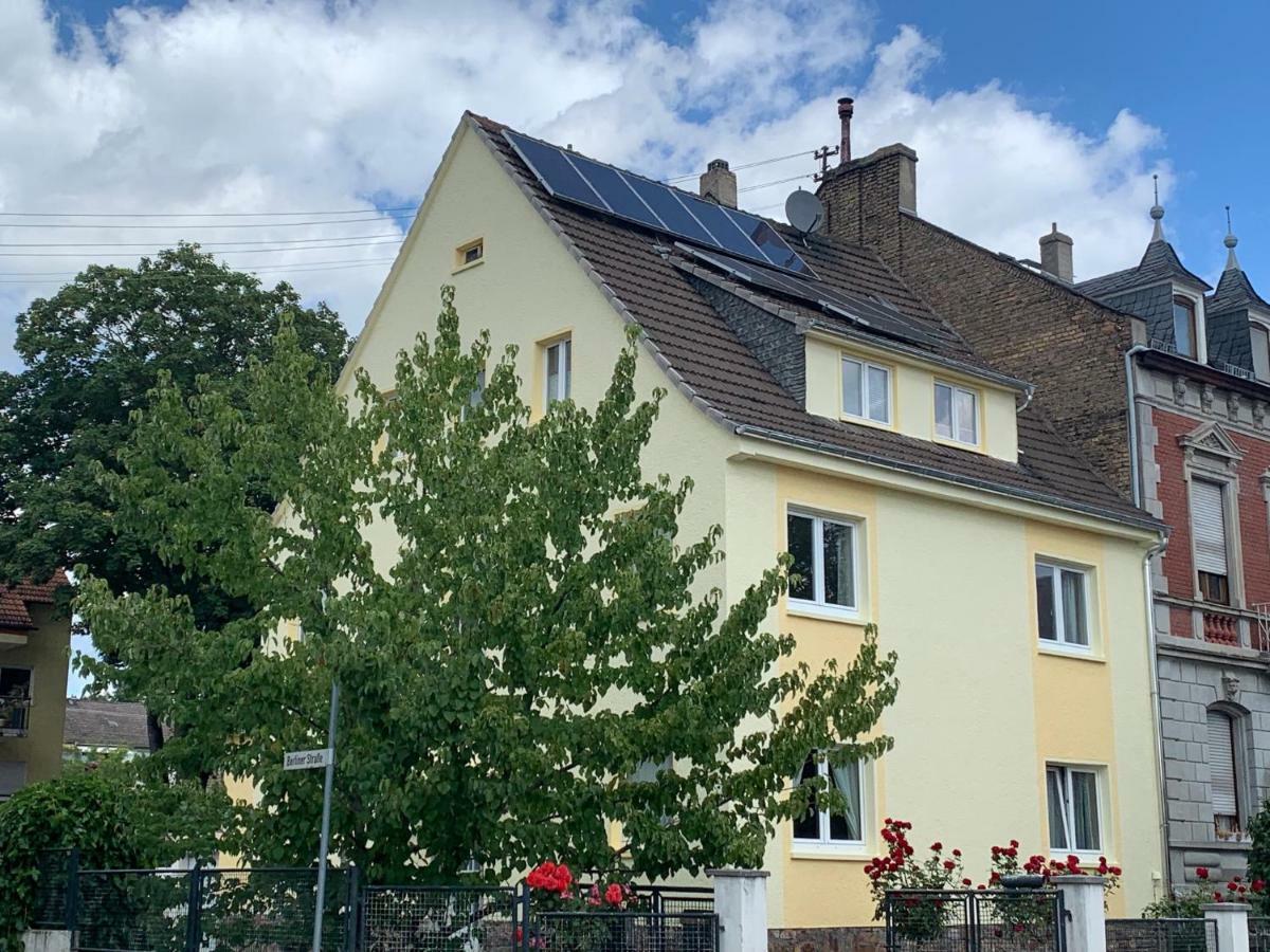 Rheingauer Fewo Am Schulhaus Geisenheim Exteriér fotografie